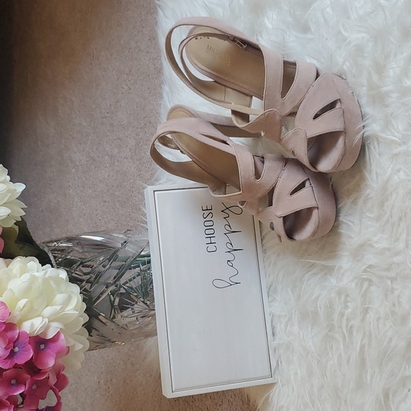 Michael kors heels - Picture 1 of 9